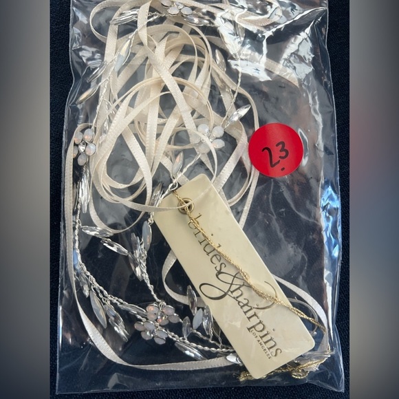 Brides & Hairpins Galatea Halo - Silver​​ - Picture 3 of 3